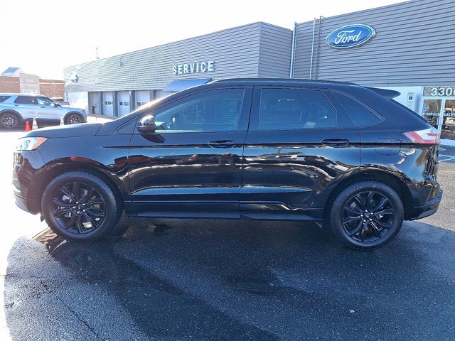 2022 Ford Edge SE