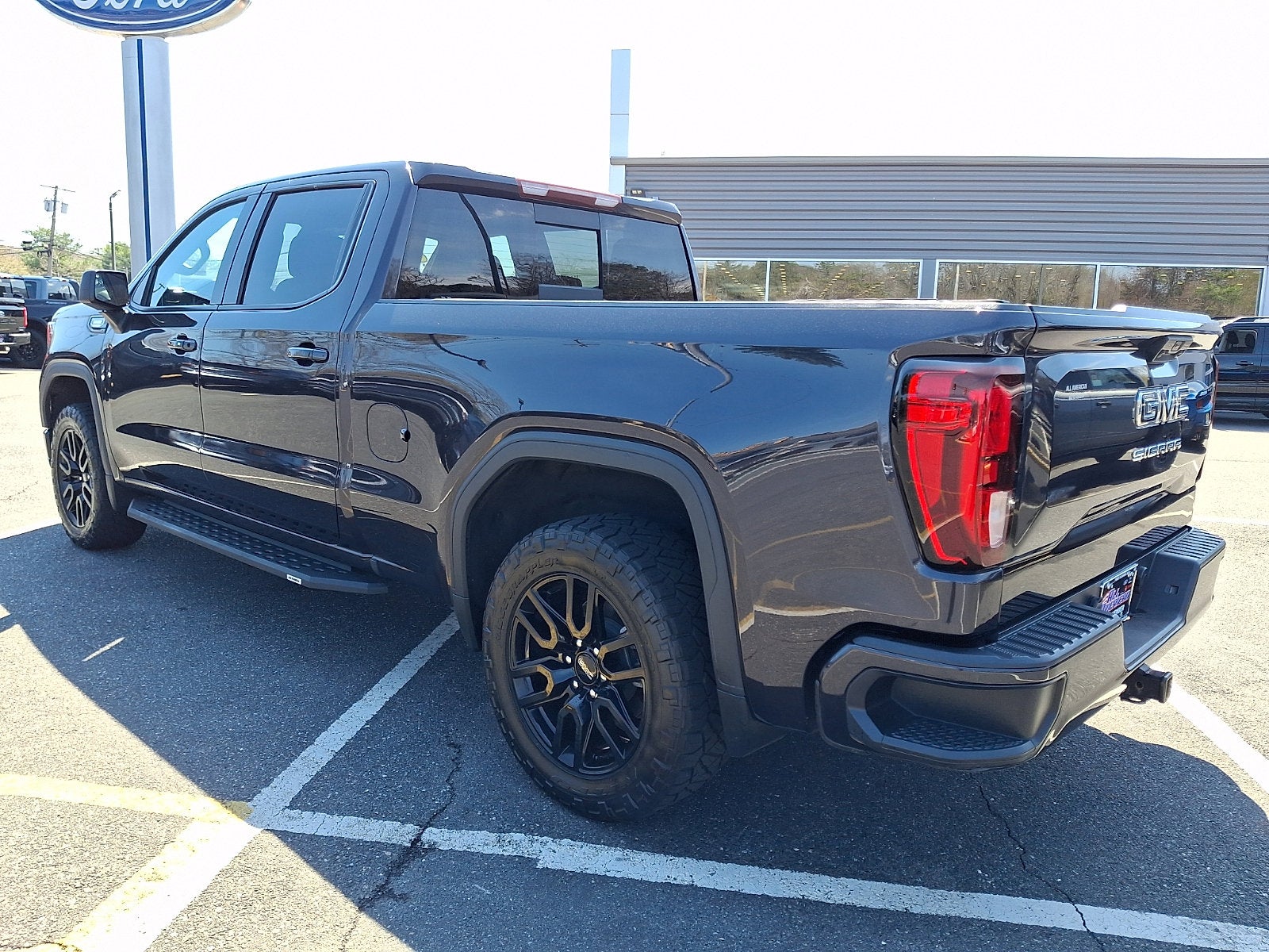 2024 GMC Sierra 1500 Elevation