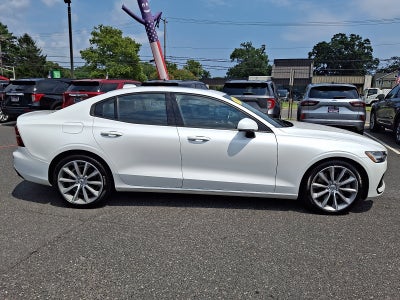 2021 Volvo S60 Momentum