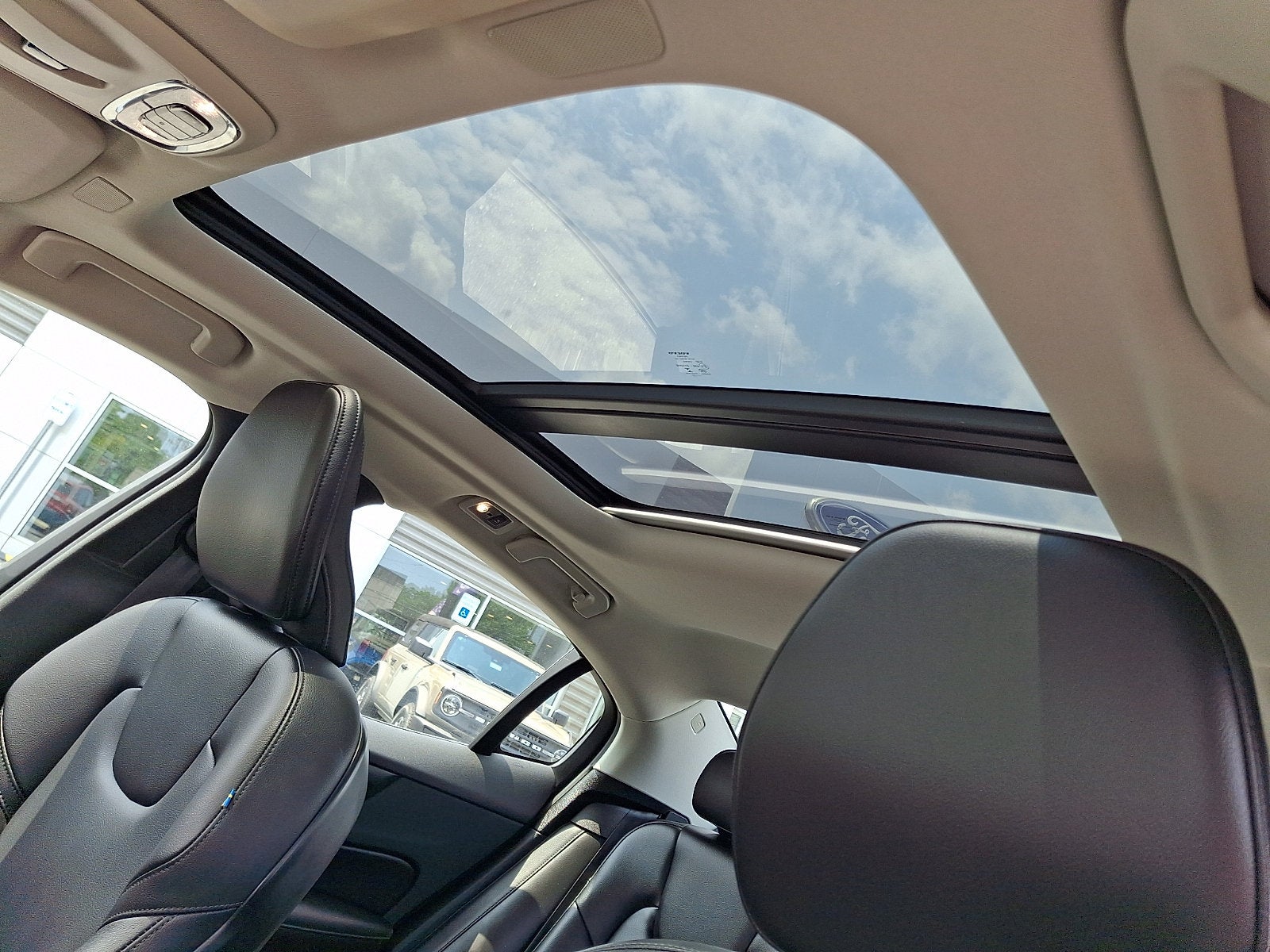 2021 Volvo S60 Momentum