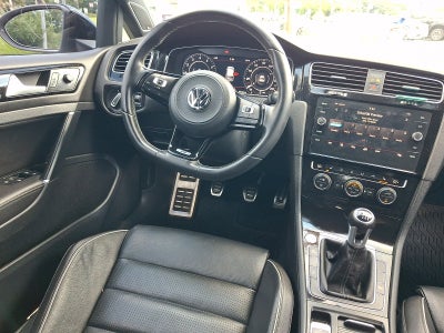 2018 Volkswagen Golf R 2.0T w/DCC & Navigation