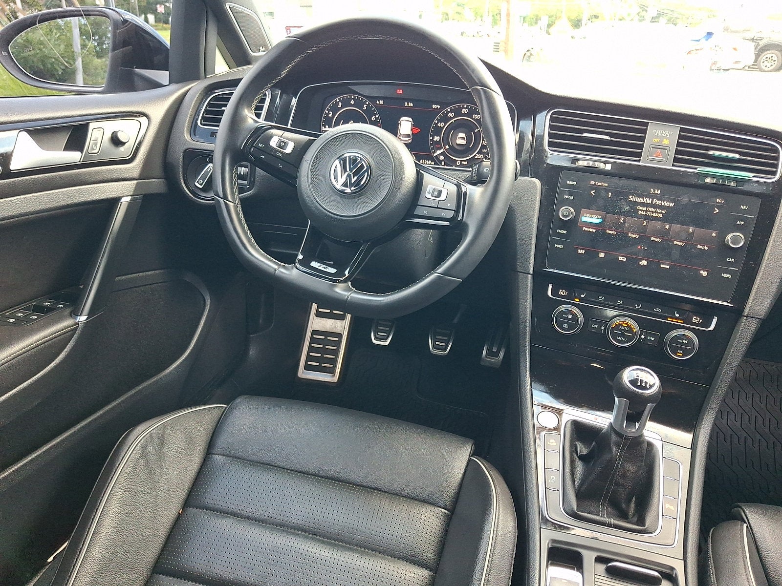 2018 Volkswagen Golf R 2.0T w/DCC & Navigation