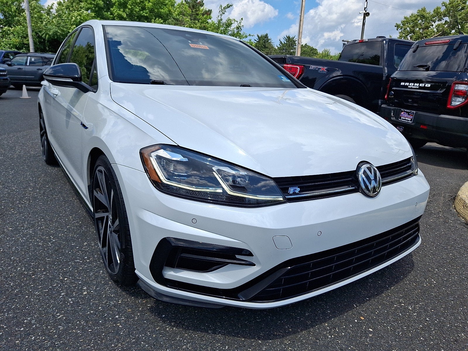 2018 Volkswagen Golf R 2.0T w/DCC & Navigation