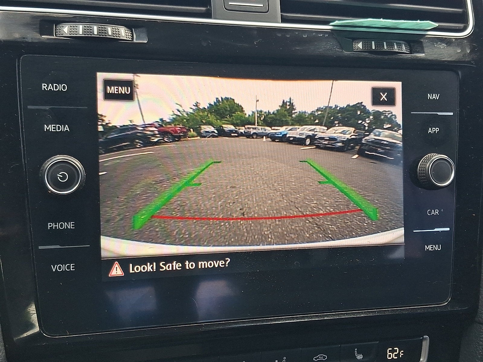 2018 Volkswagen Golf R 2.0T w/DCC & Navigation