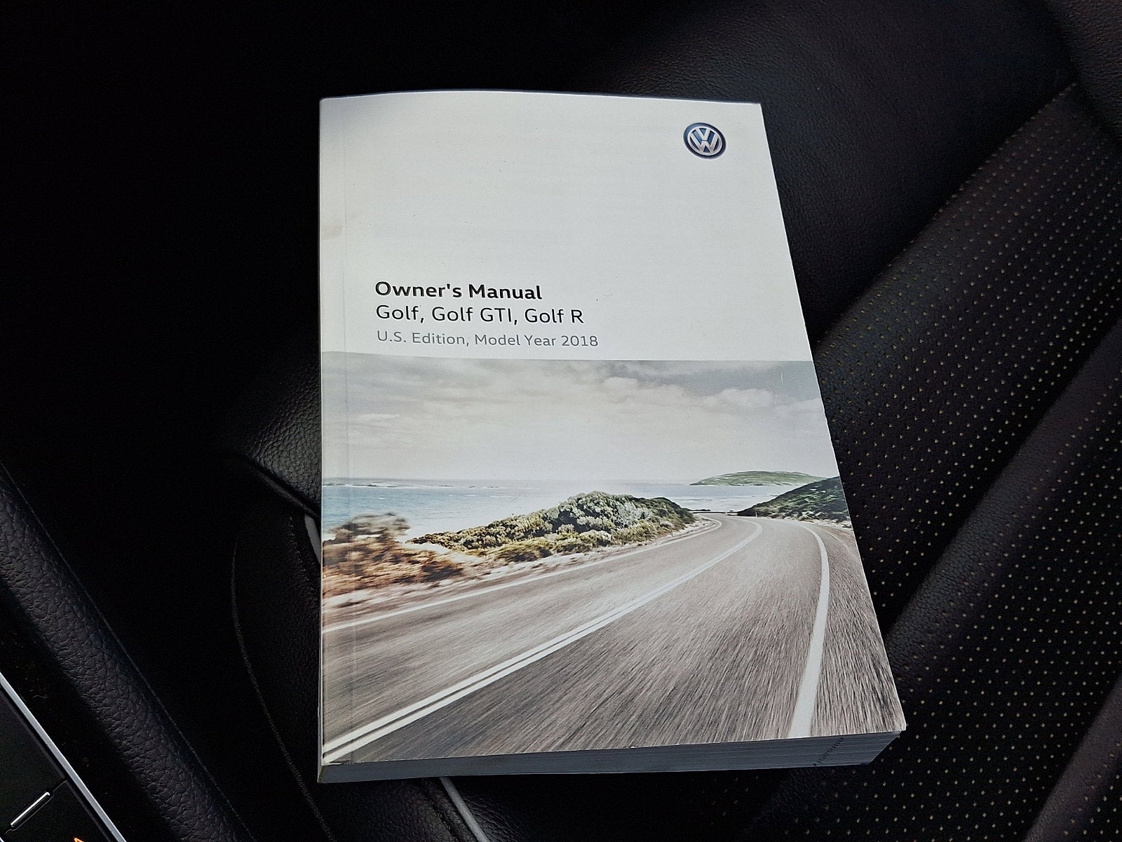 2018 Volkswagen Golf R 2.0T w/DCC & Navigation