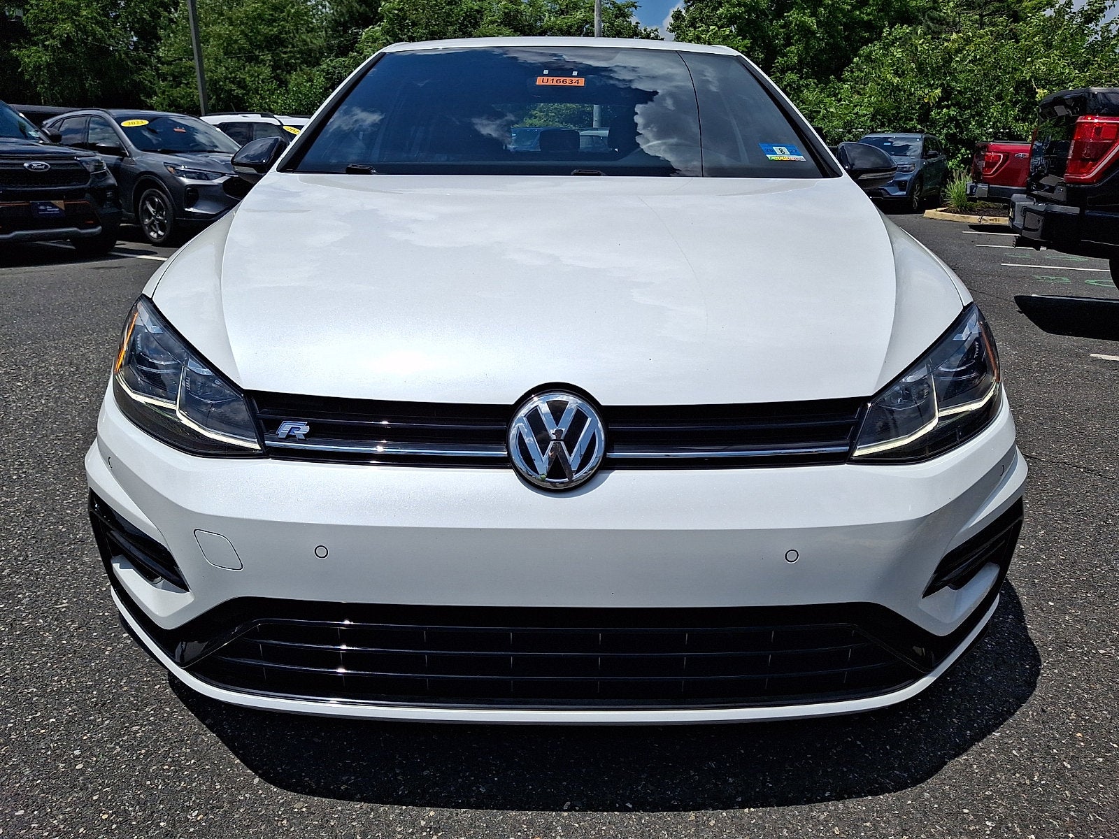 2018 Volkswagen Golf R 2.0T w/DCC & Navigation