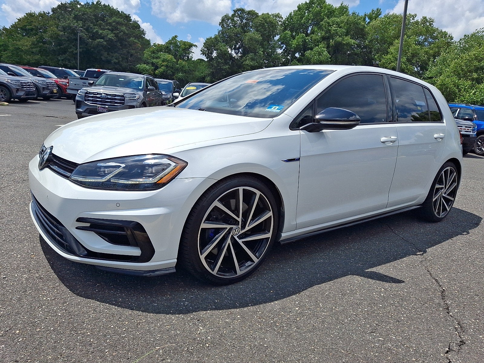 2018 Volkswagen Golf R 2.0T w/DCC & Navigation