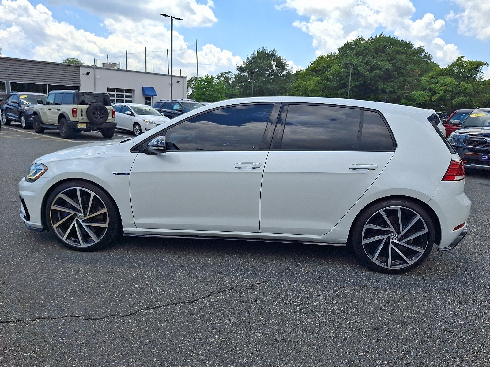 2018 Volkswagen Golf R 2.0T w/DCC & Navigation
