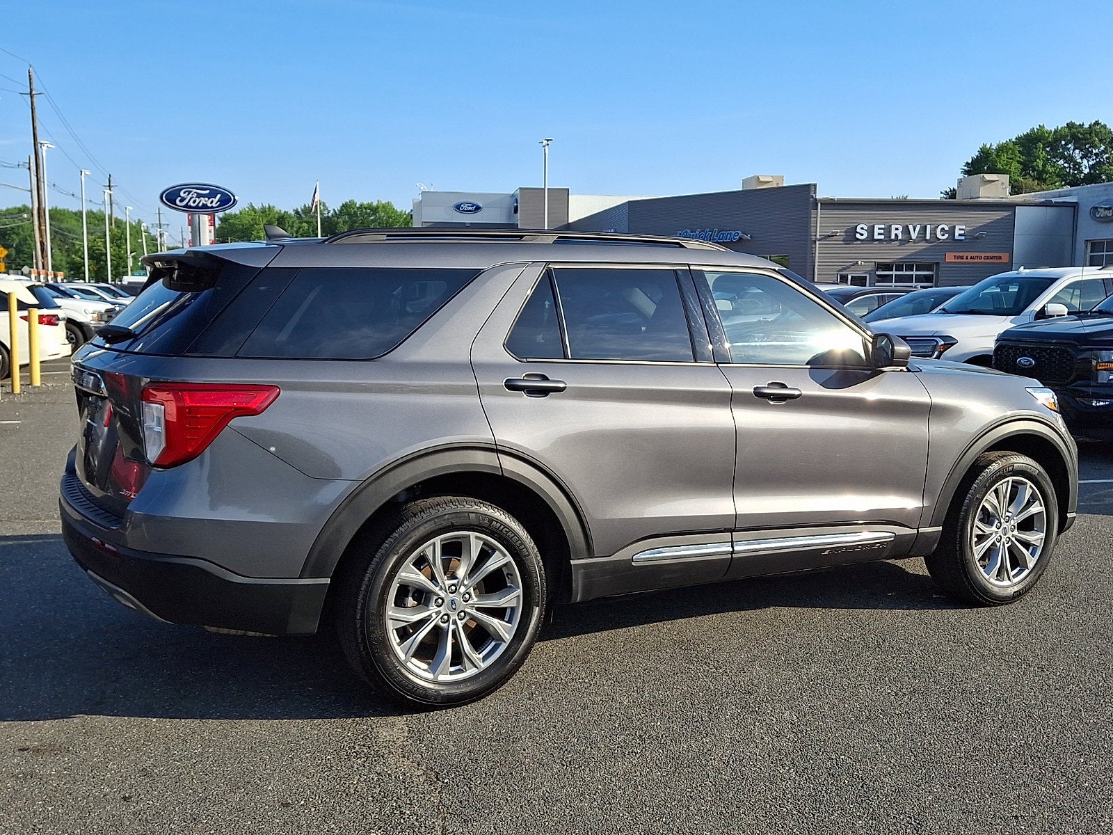 2023 Ford Explorer XLT