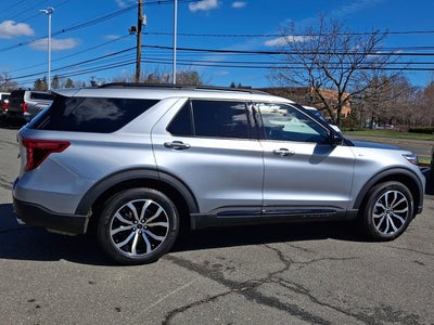 2023 Ford Explorer ST-Line