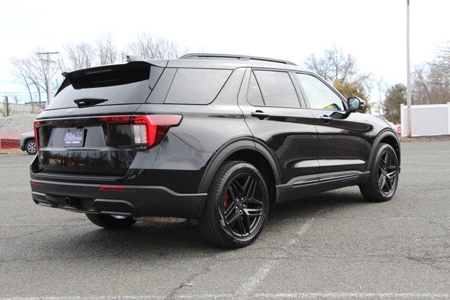 2026 Ford Explorer Red Diamond Blackout Edition
