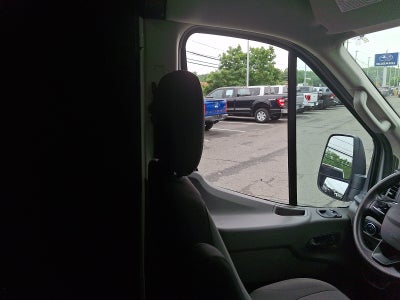 2023 Ford Transit-250 T-250 130" Med Rf 9070 GVWR RWD