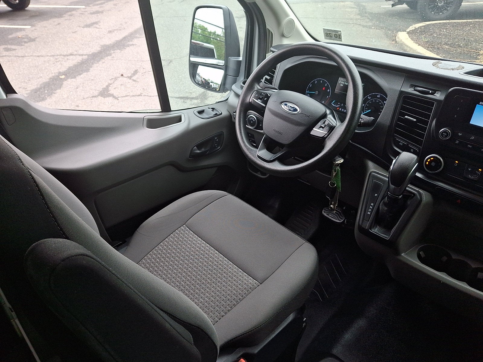 2023 Ford Transit-250 T-250 130" Med Rf 9070 GVWR RWD