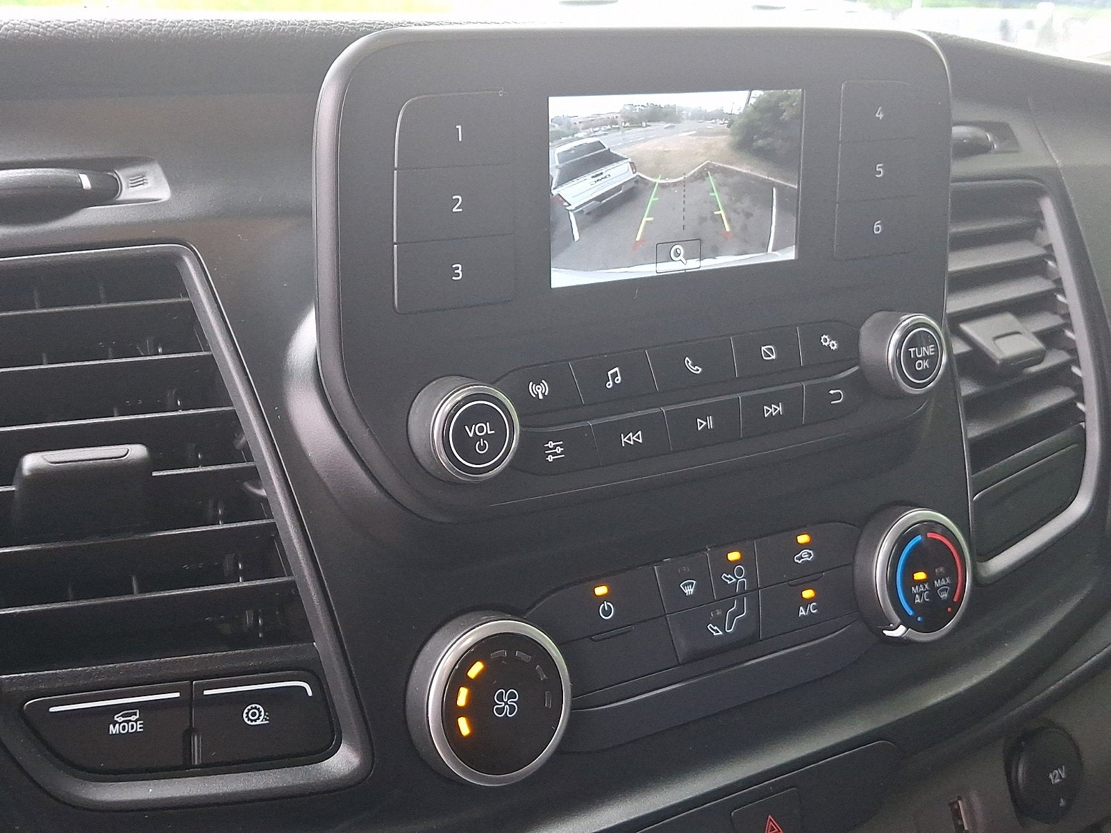 2023 Ford Transit-250 T-250 130" Med Rf 9070 GVWR RWD