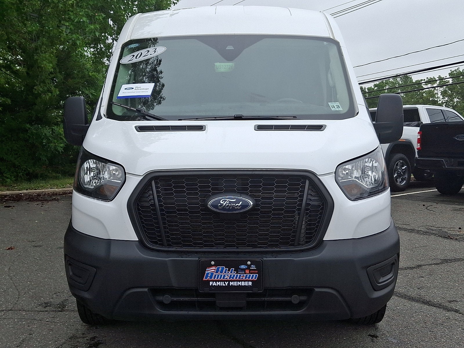 2023 Ford Transit-250 T-250 130" Med Rf 9070 GVWR RWD