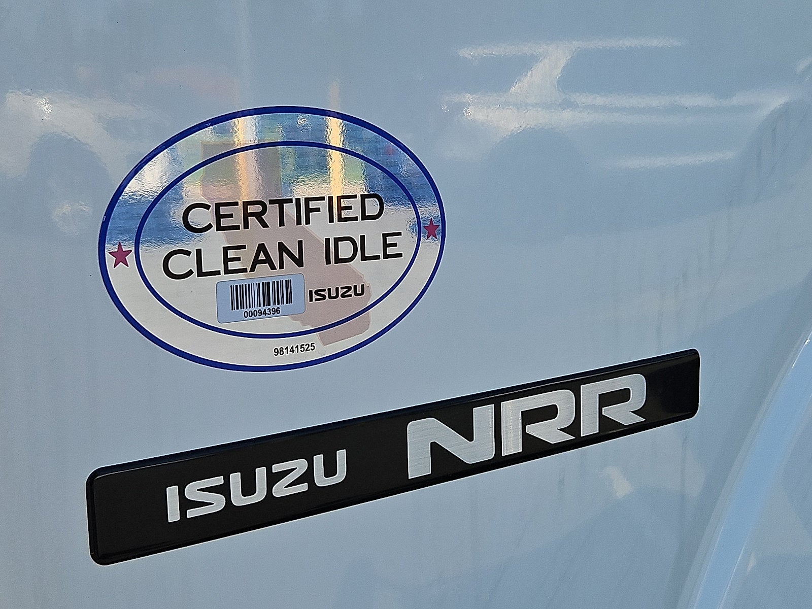 2019 Isuzu NRR 20' Box Truck W/Power Liftgate