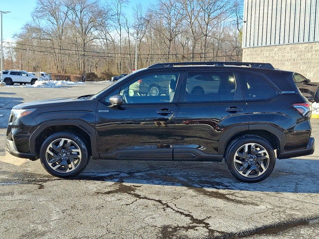 2025 Subaru Forester Hybrid Premium Hybrid