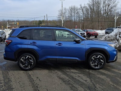 2025 Subaru Forester Hybrid Premium Hybrid