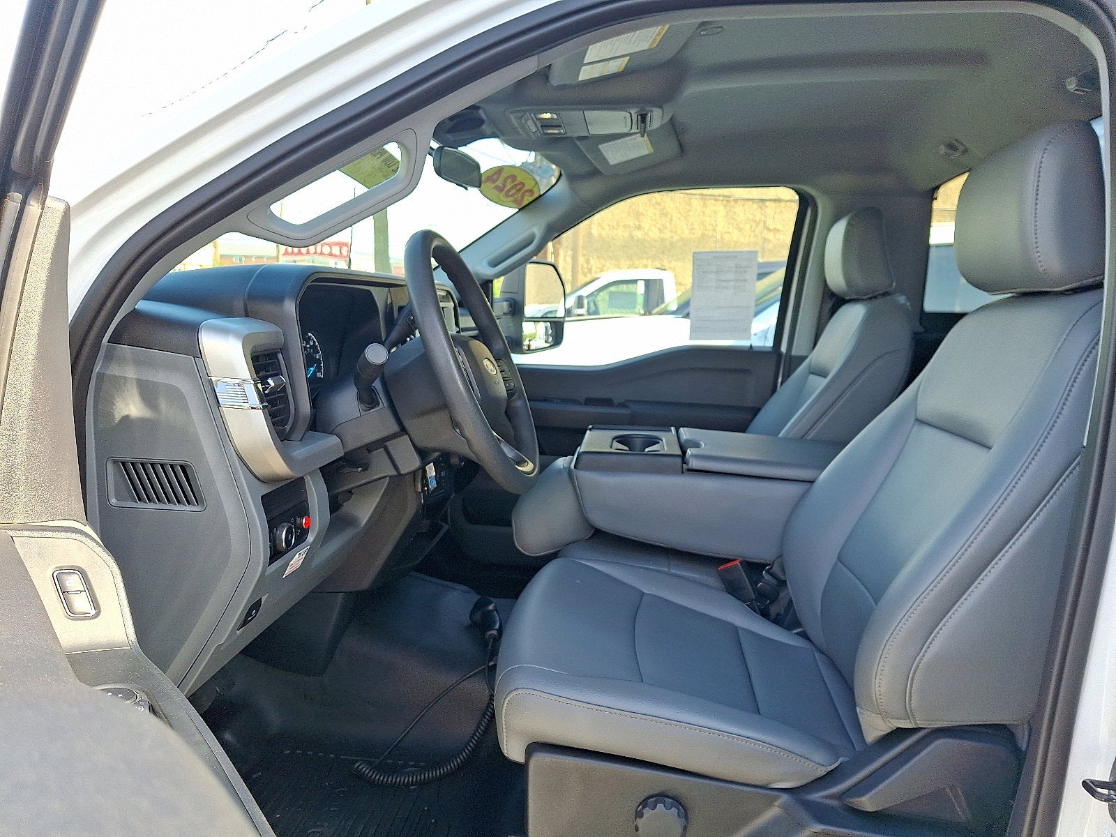 2024 Ford Super Duty F-350 DRW Base