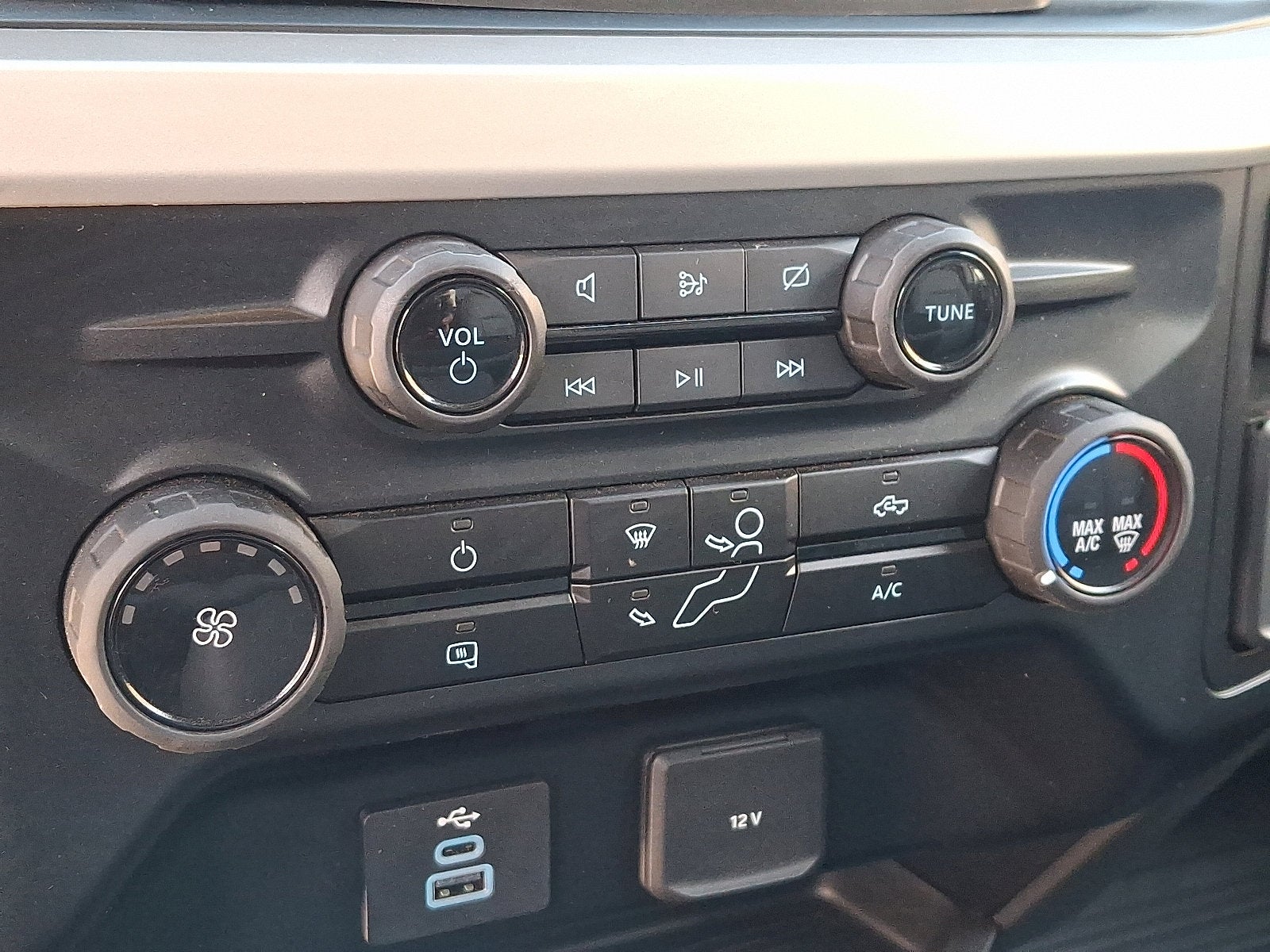 2024 Ford Super Duty F-350 DRW Base