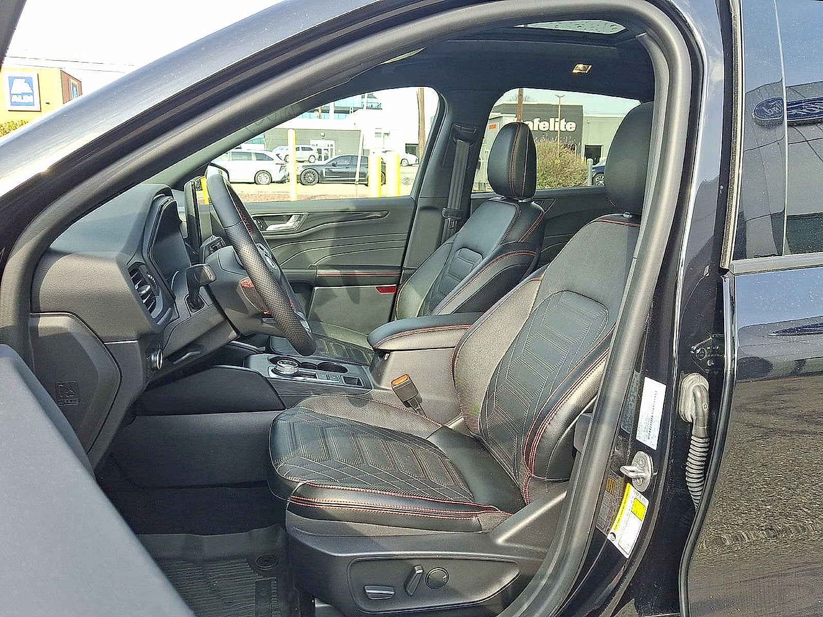 2023 Ford Escape ST-Line Elite