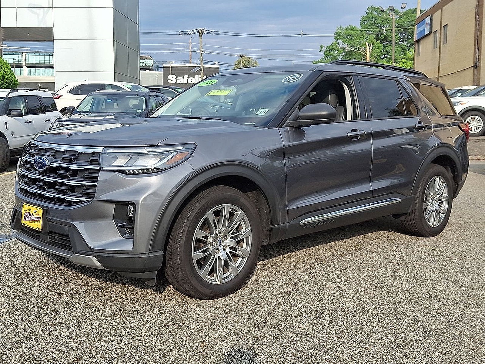 2025 Ford Explorer Active