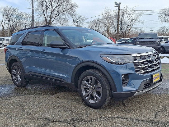 2026 Ford Explorer Base