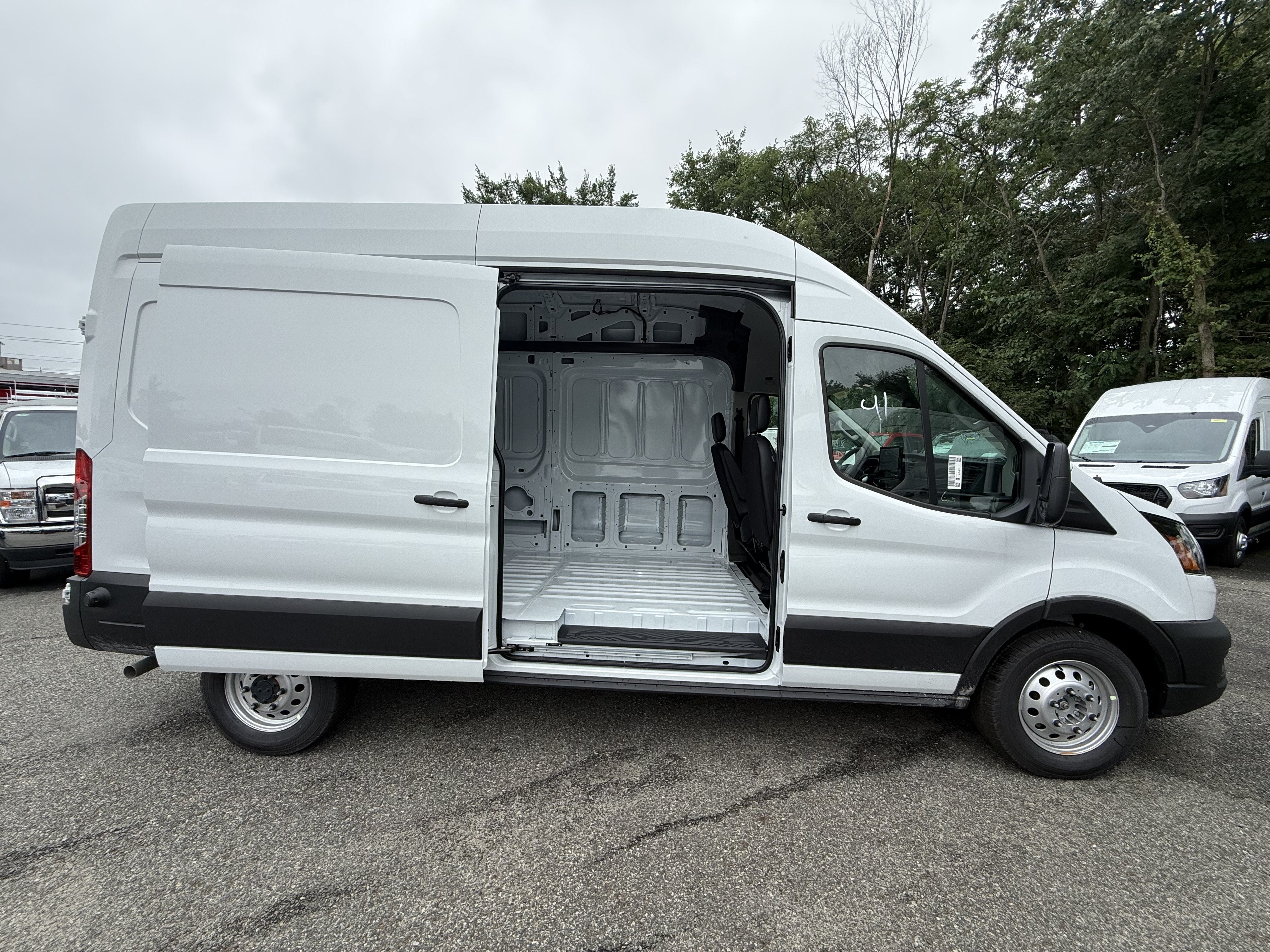 2026 Ford Transit Cargo Van Base