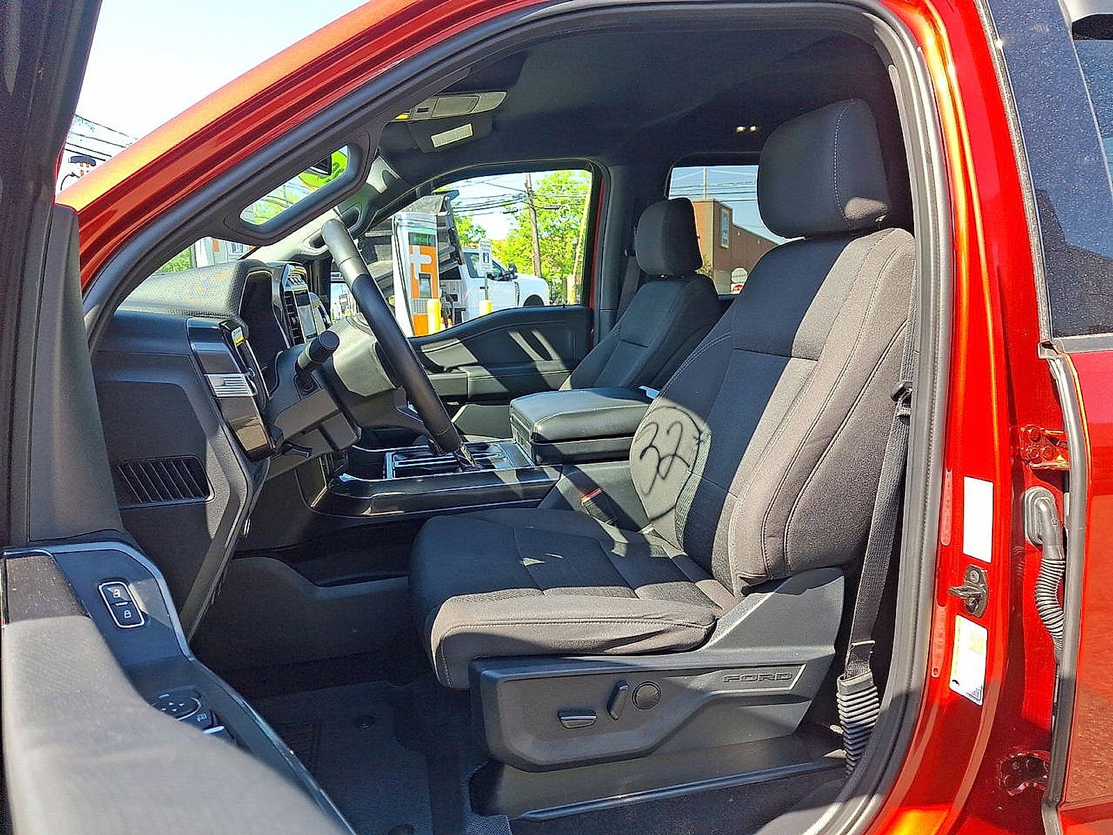 2023 Ford F-150 Base