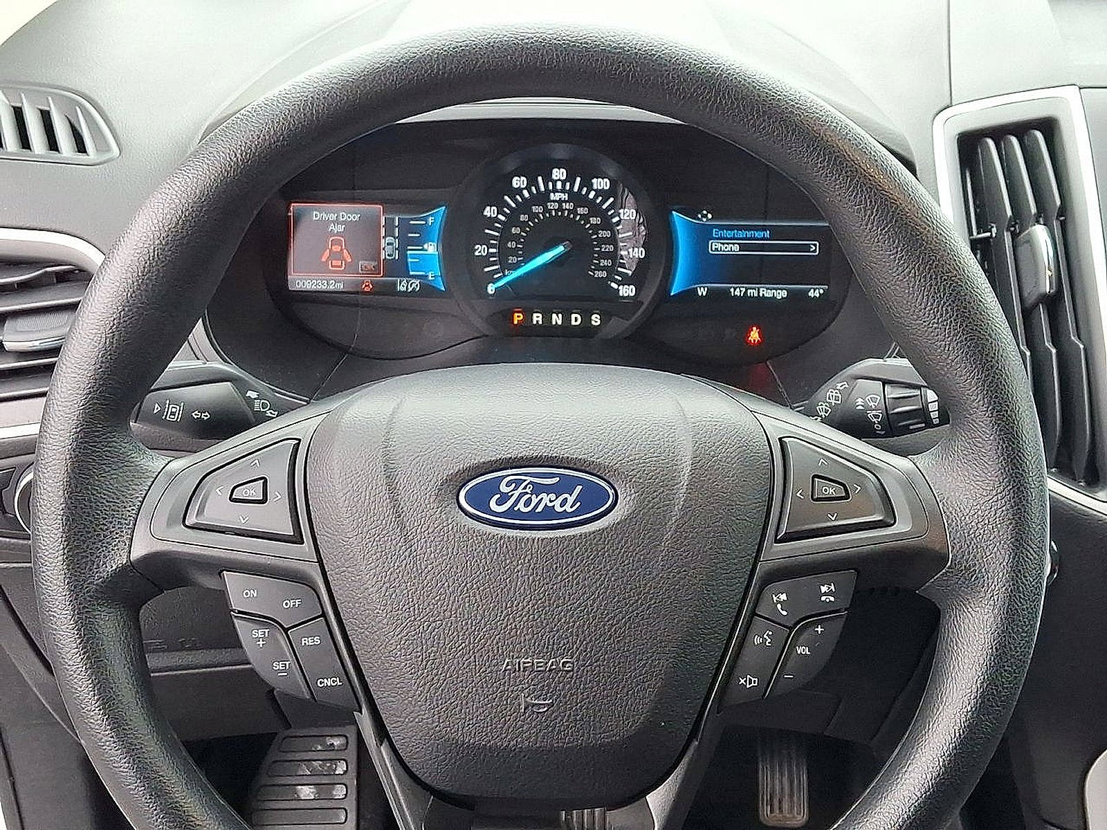 2023 Ford Edge SE