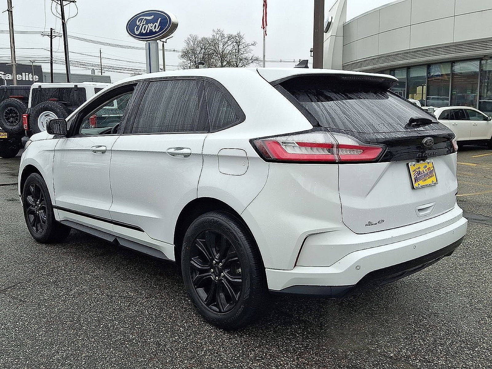 2023 Ford Edge SE