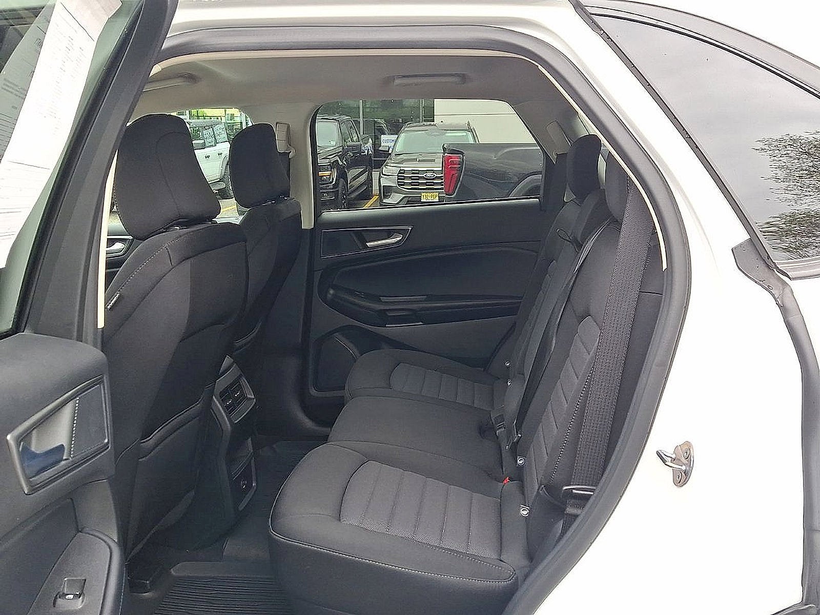 2022 Ford Edge SE