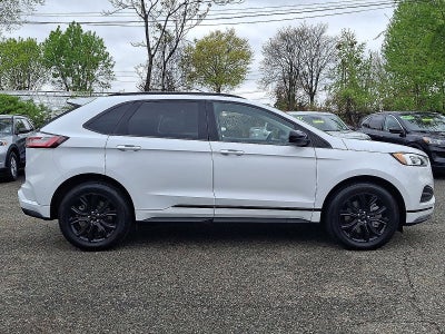 2022 Ford Edge SE