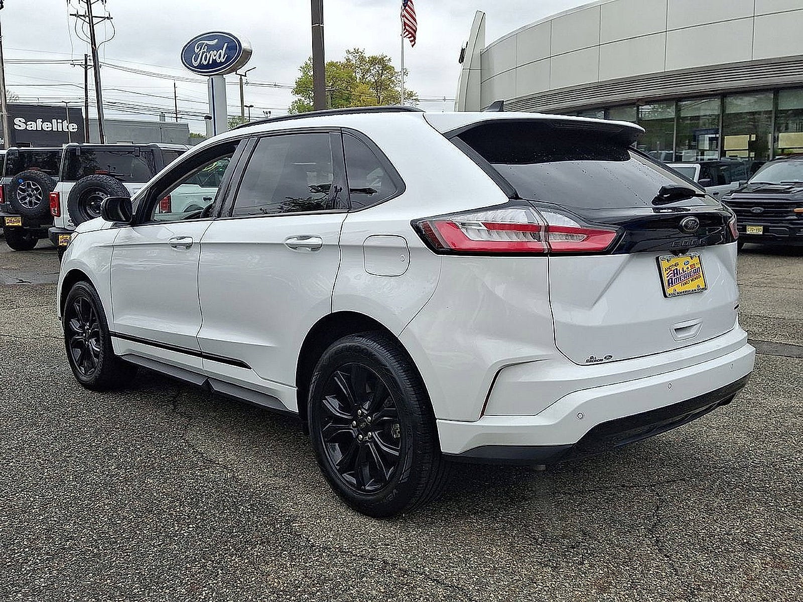 2022 Ford Edge SE