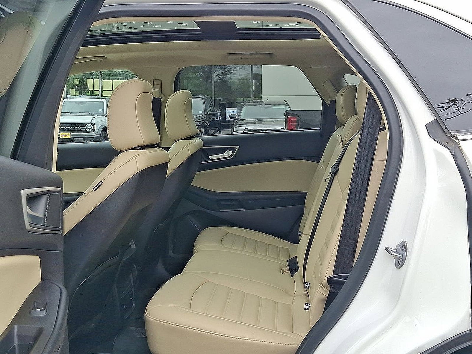 2023 Ford Edge Base