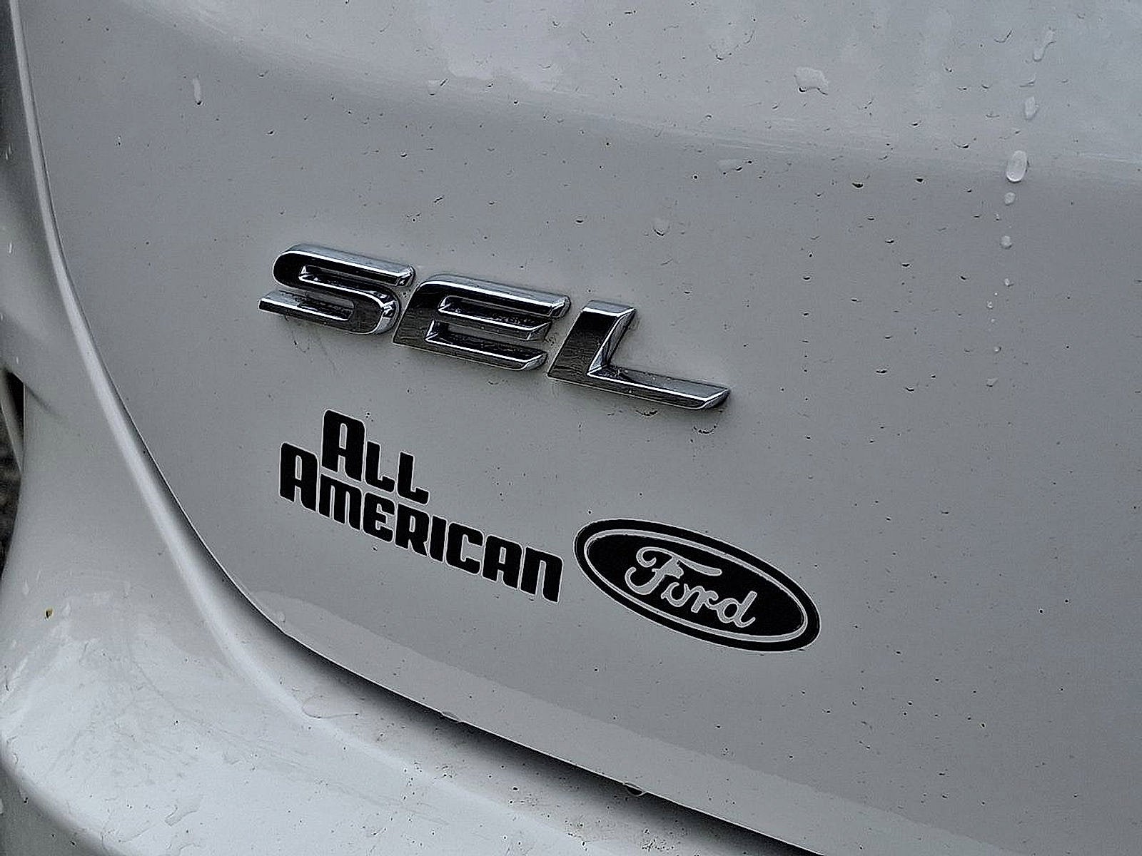 2023 Ford Edge Base