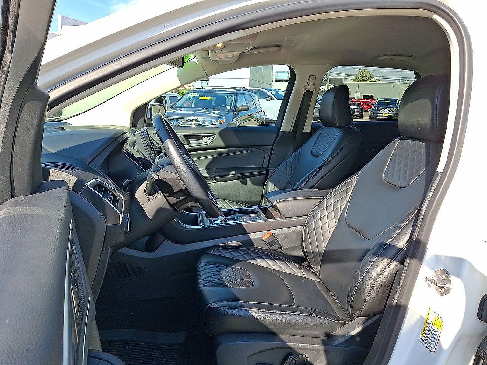 2023 Ford Edge Titanium
