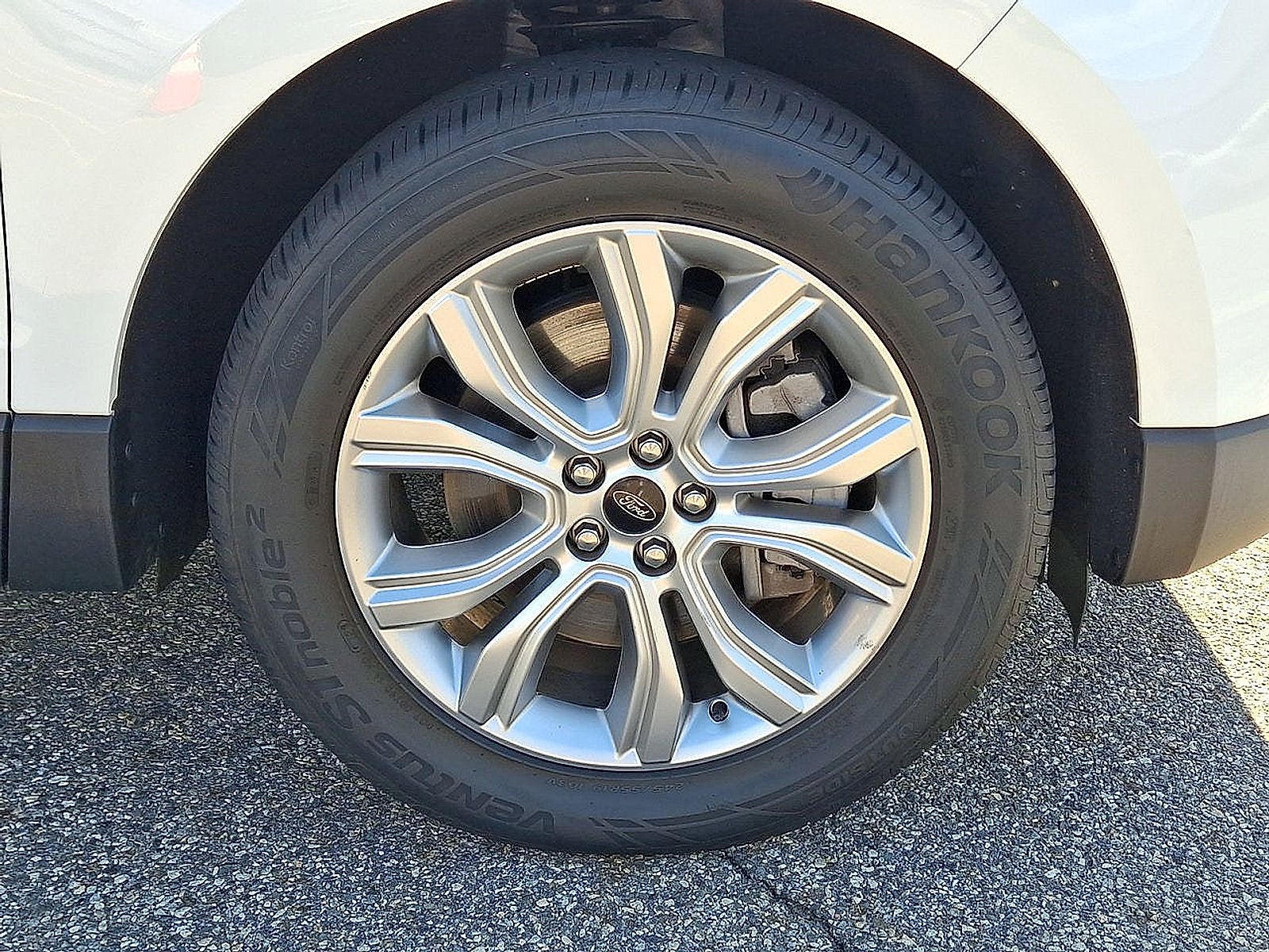 2023 Ford Edge Titanium