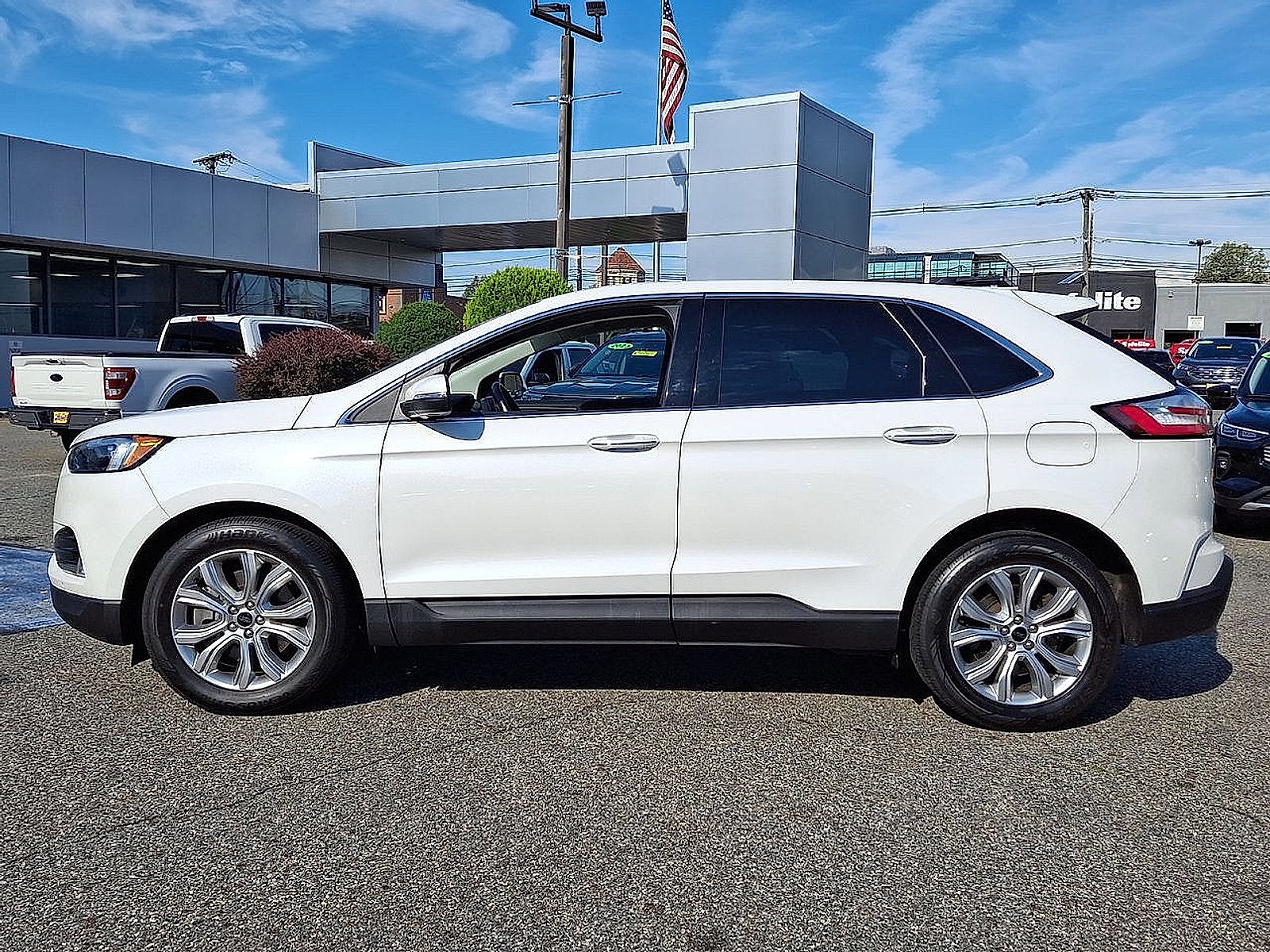 2023 Ford Edge Titanium