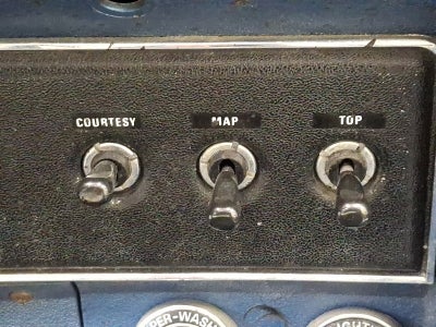 1973 MERCURY COUGAR Base