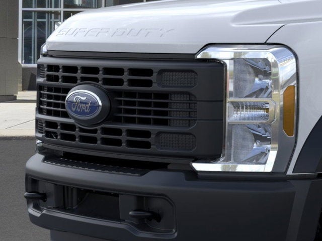 2025 Ford Super Duty F-550 DRW Base