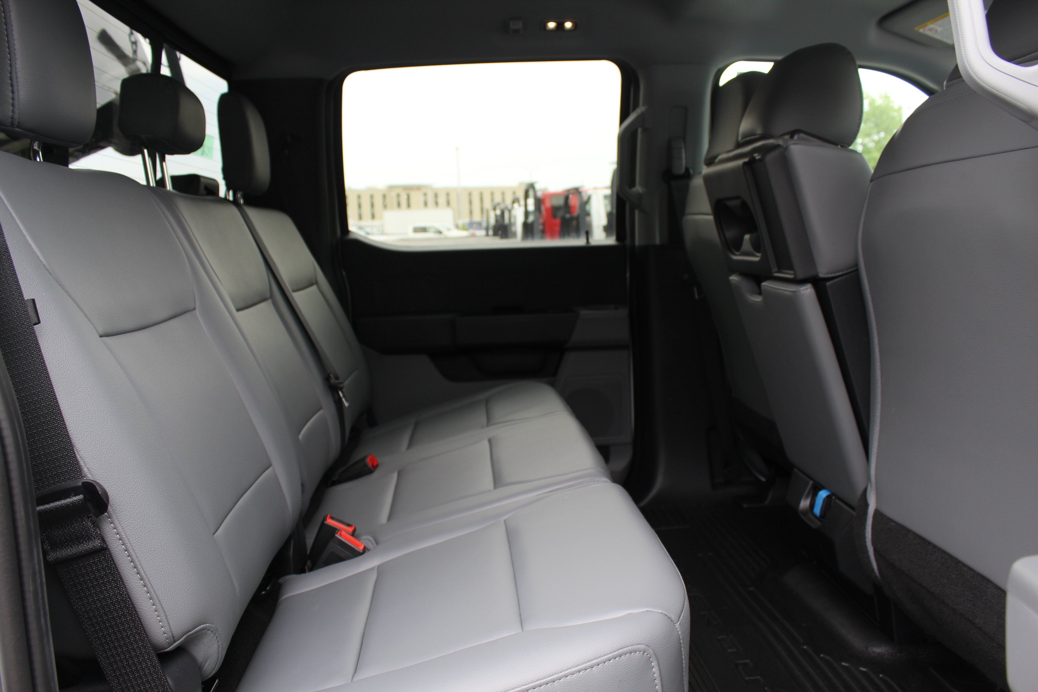 2026 Ford Super Duty F-350 DRW XL 9 2/3 Dump Body