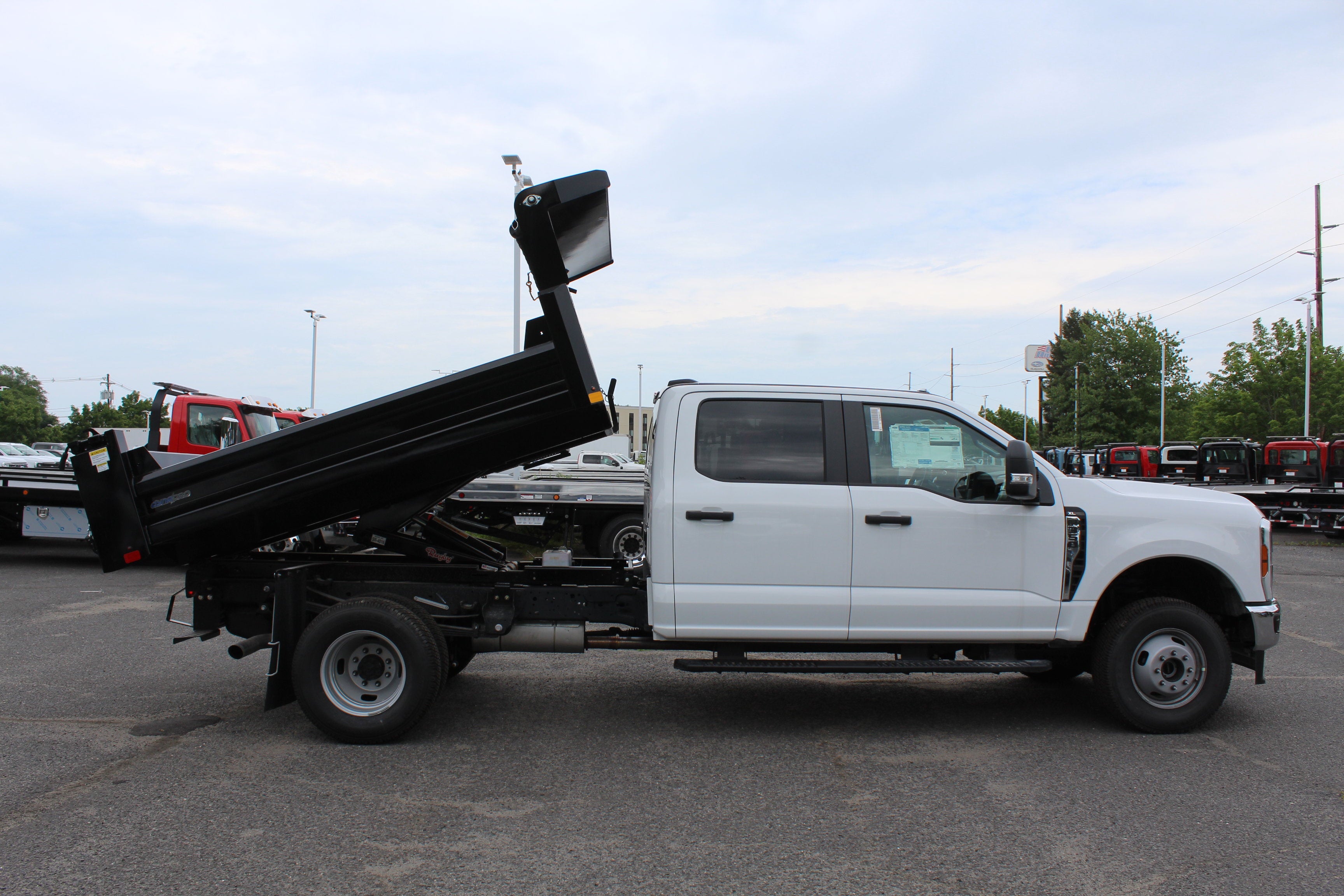 2026 Ford Super Duty F-350 DRW XL 9 2/3 Dump Body