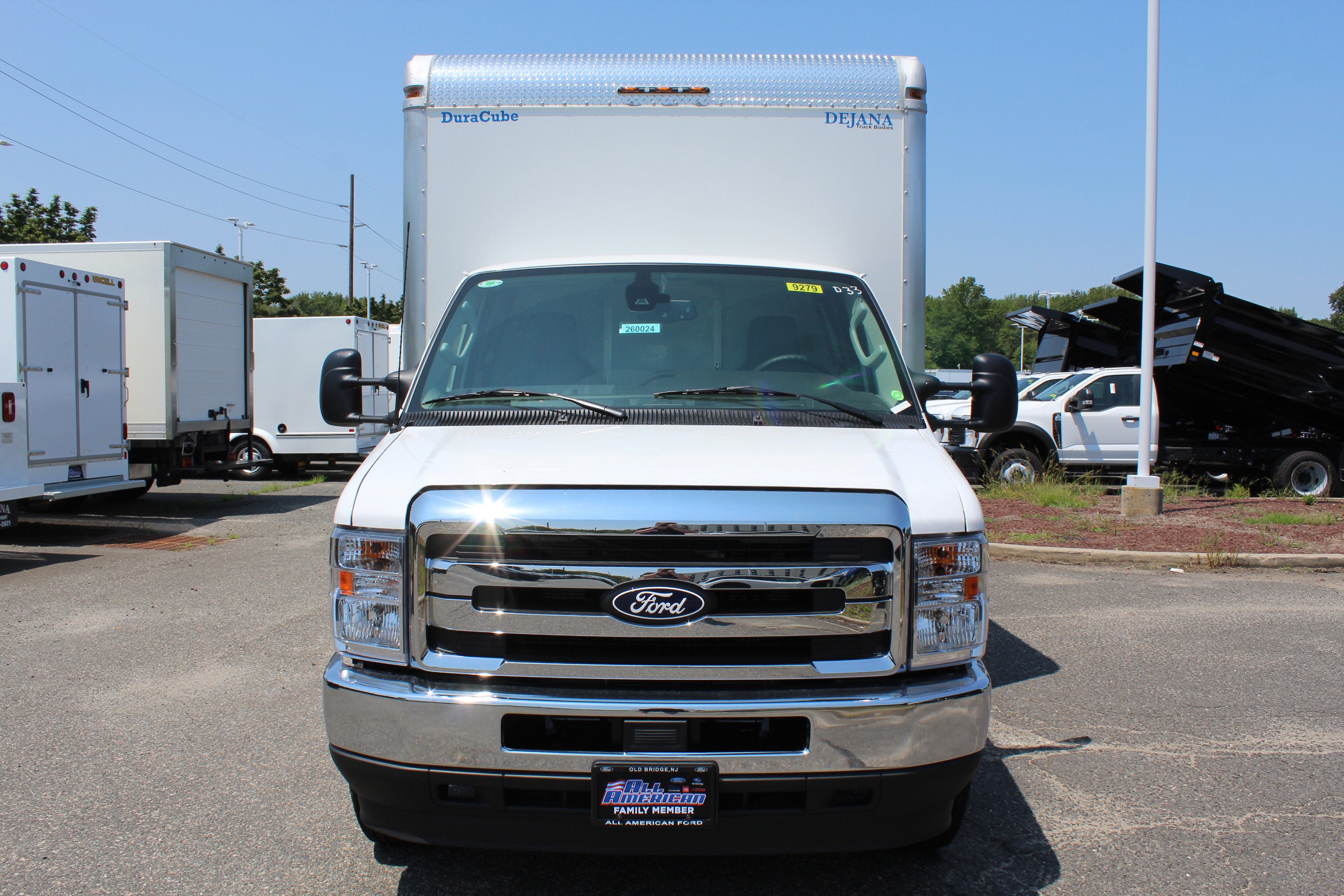 2026 Ford Dry Freight Box Truck E-350 15 FT Aluminum DuraCube Body