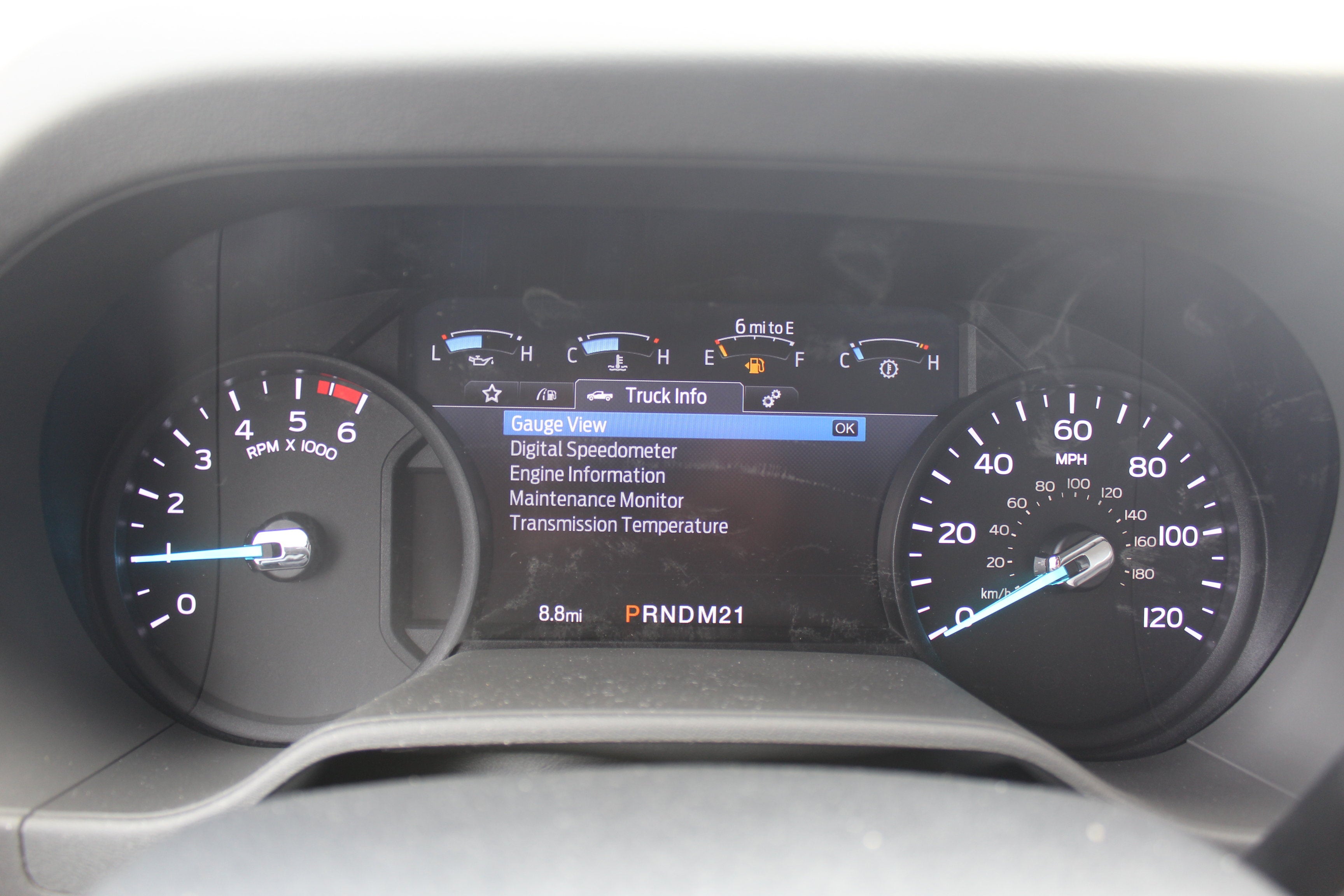 2027 Ford Dry Freight Box Truck E-350 16 FT DuraCube Pro Aluminum Body