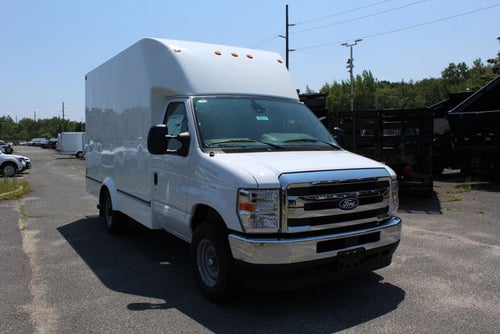 2026 Ford E-Series Cutaway 12 FT Aerocell Box