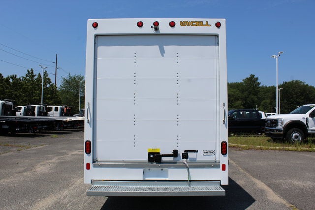 2026 Ford E-Series Cutaway 12 FT Aerocell Box