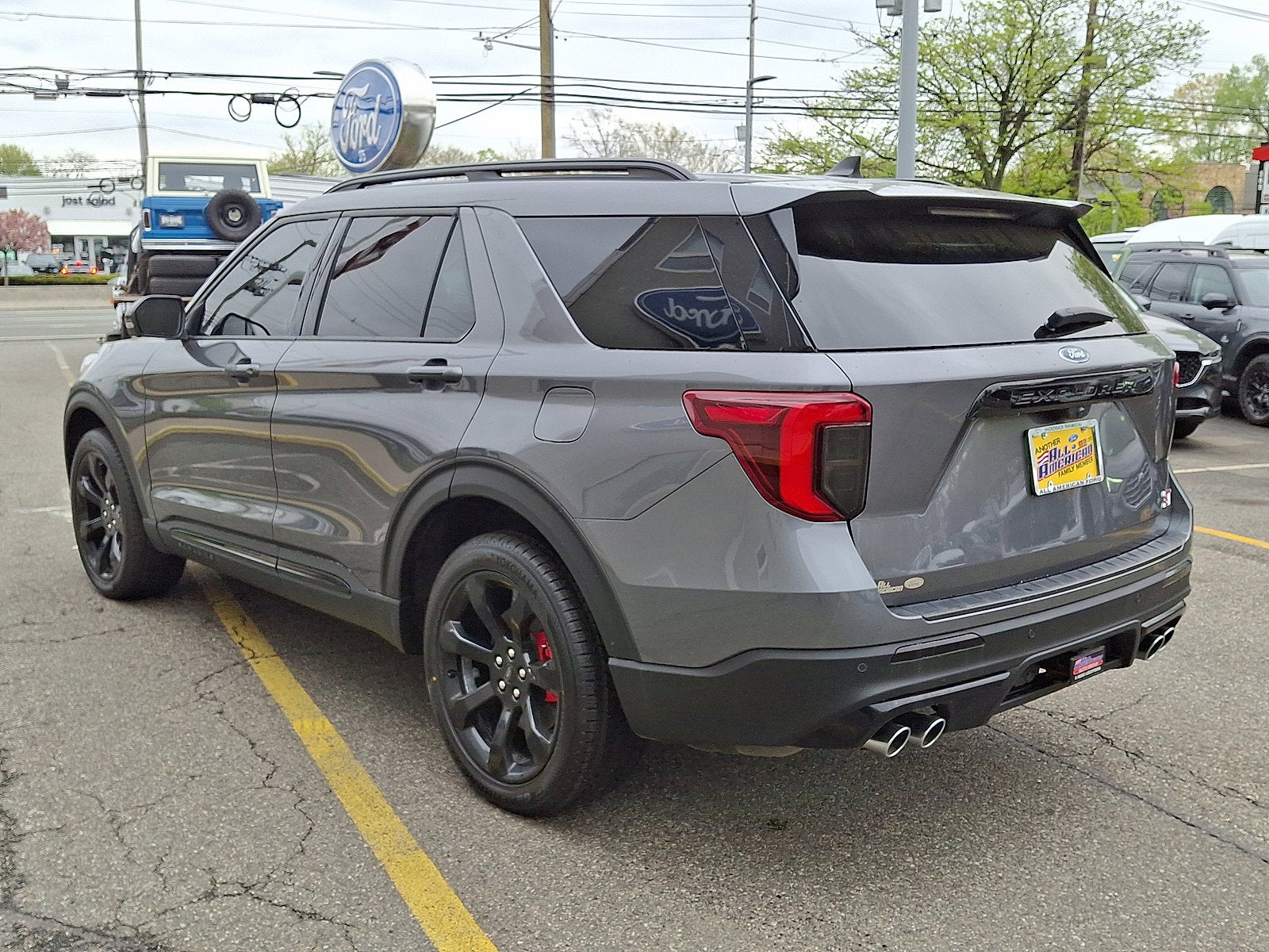 2023 Ford Explorer ST