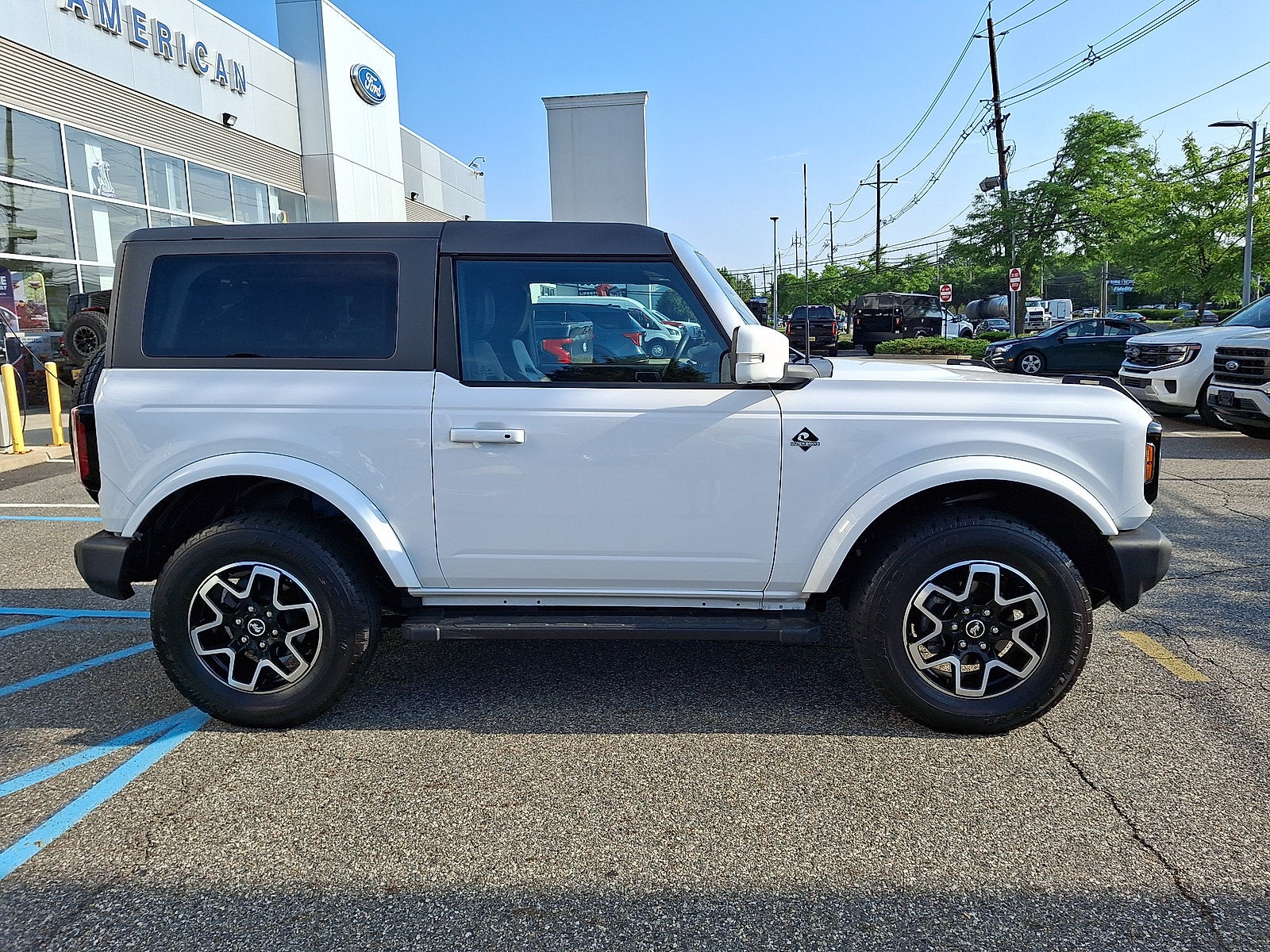 2023 Ford Bronco Base