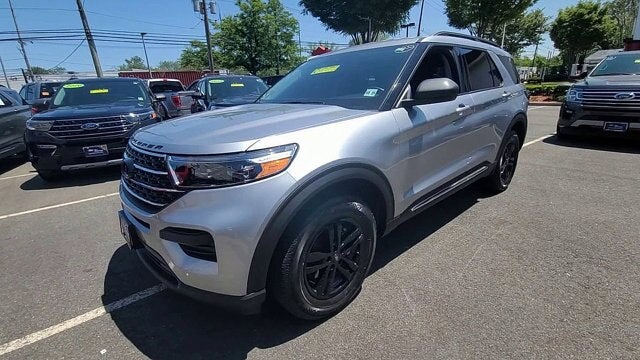 2020 Ford Explorer Base